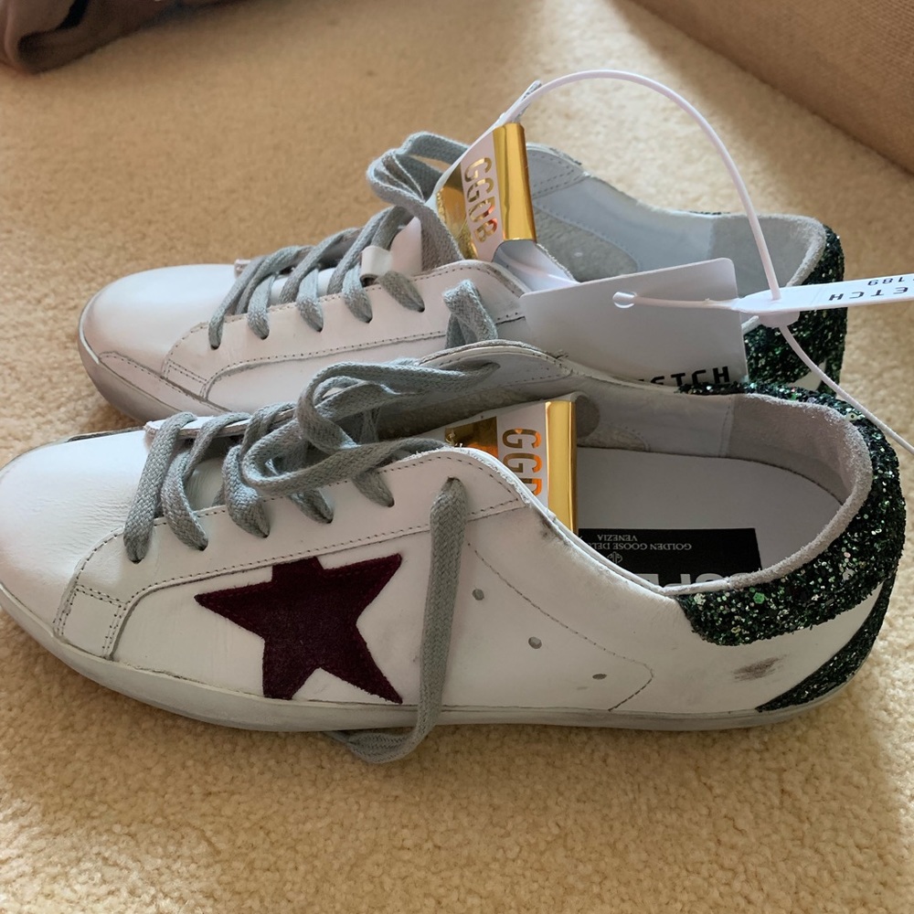 Golden Goose sneaker NWT 39